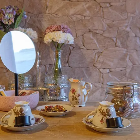 Y Quebedo - Boutique Apartament